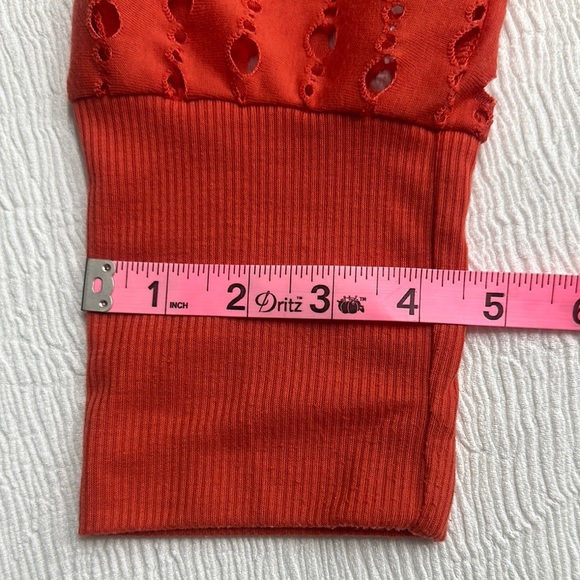 American Rag Eyelet bat wing with 3/4 length cuff sleeve​ - Picture 7 of 8